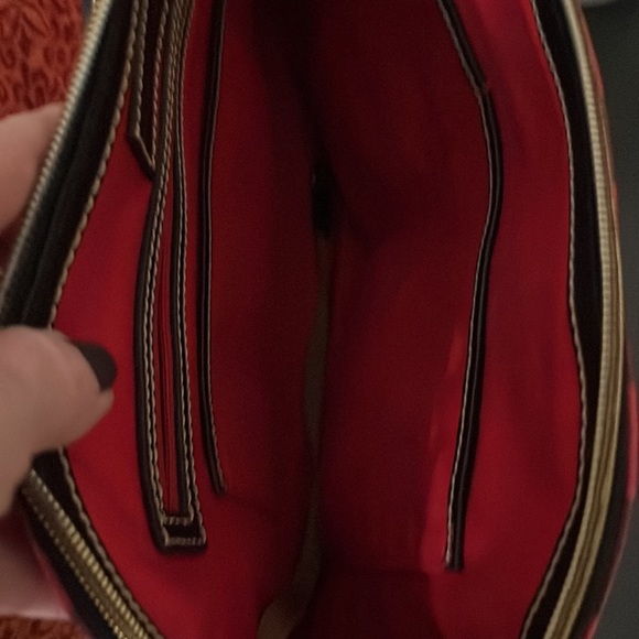 Dooney &Bourke - Picture 4 of 4